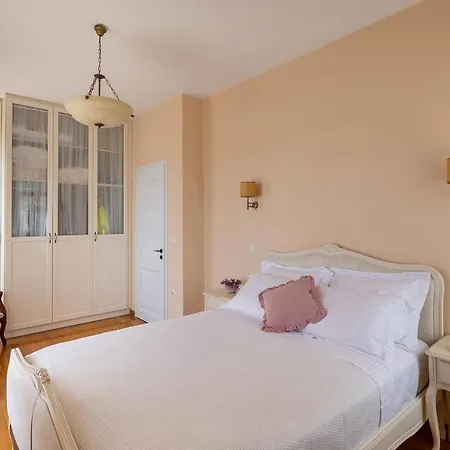 Marianthi Syros, 4-bedroom With Garden, 2km Form The Sea Villa *