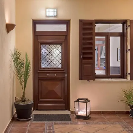 Marianthi Syros, 4-bedroom With Garden, 2km Form The Sea Villa