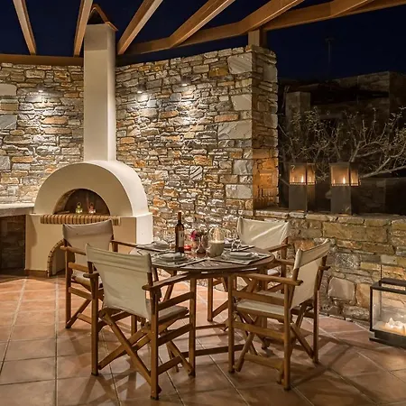 Marianthi Syros, 4-bedroom With Garden, 2km Form The Sea Villa *