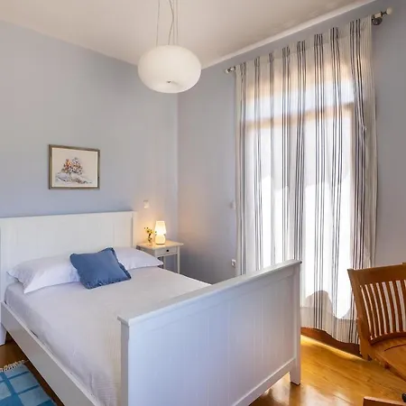 Villa Marianthi Syros, 4-bedroom With Garden, 2km Form The Sea