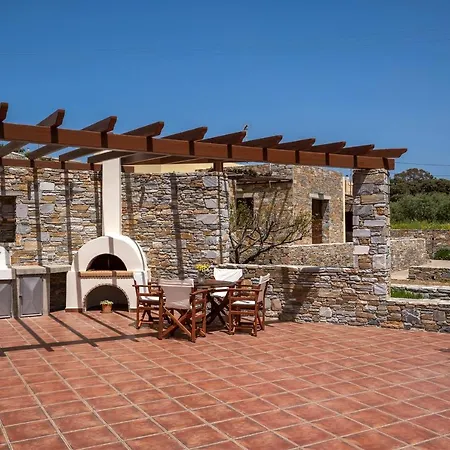 Marianthi Syros, 4-bedroom With Garden, 2km Form The Sea 빌라 Parakopí
